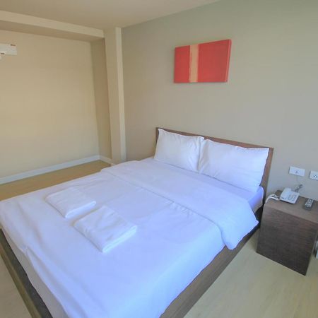 The Sea Bangsaen Hotel Extérieur photo