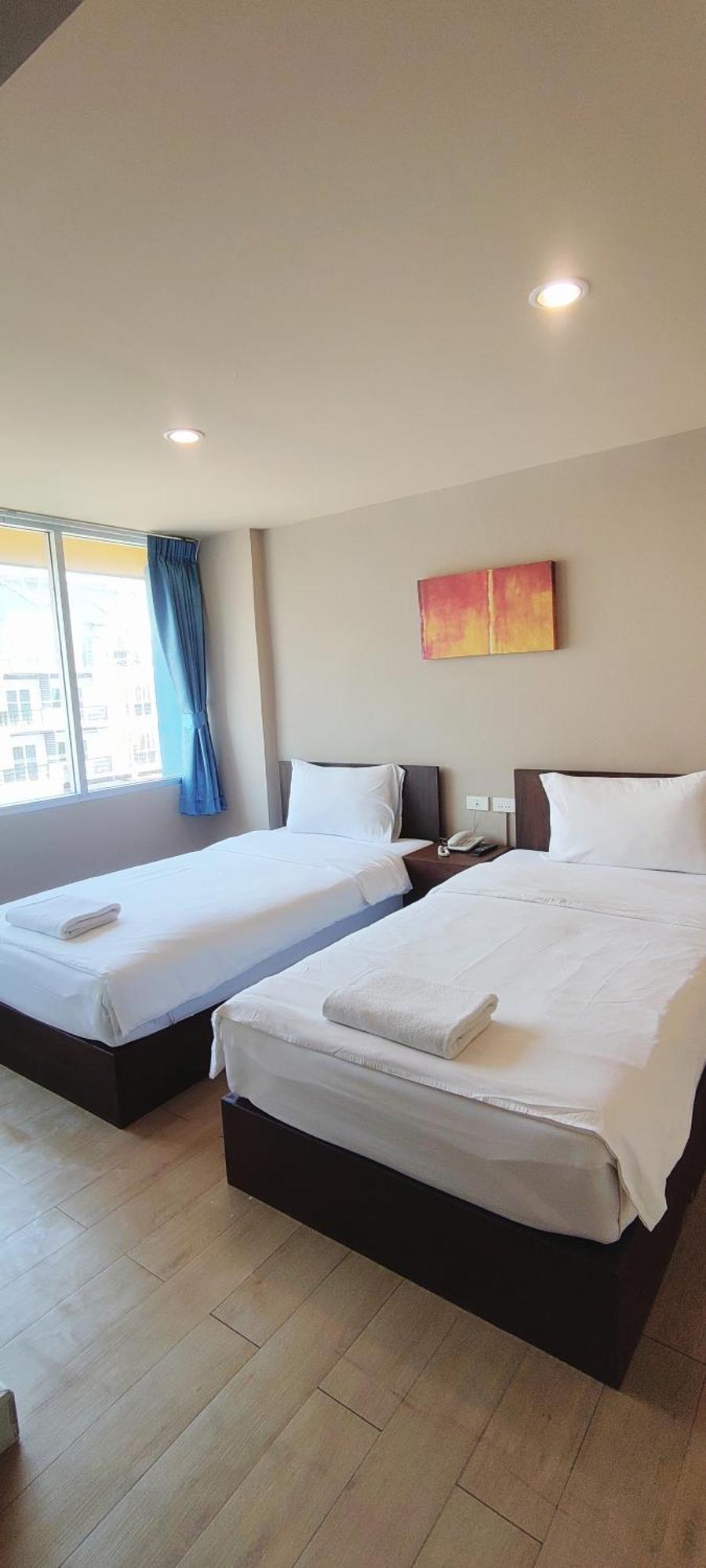 The Sea Bangsaen Hotel Extérieur photo