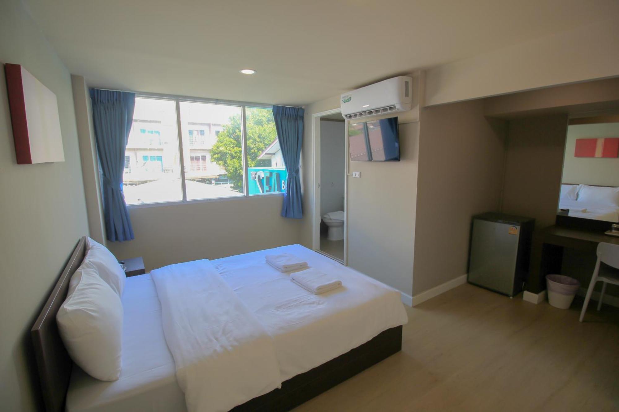 The Sea Bangsaen Hotel Extérieur photo