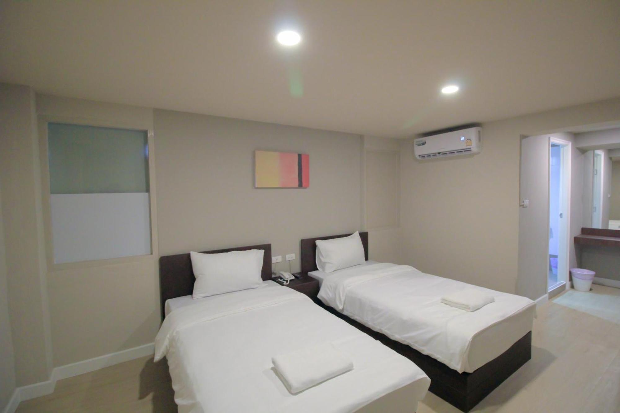The Sea Bangsaen Hotel Extérieur photo